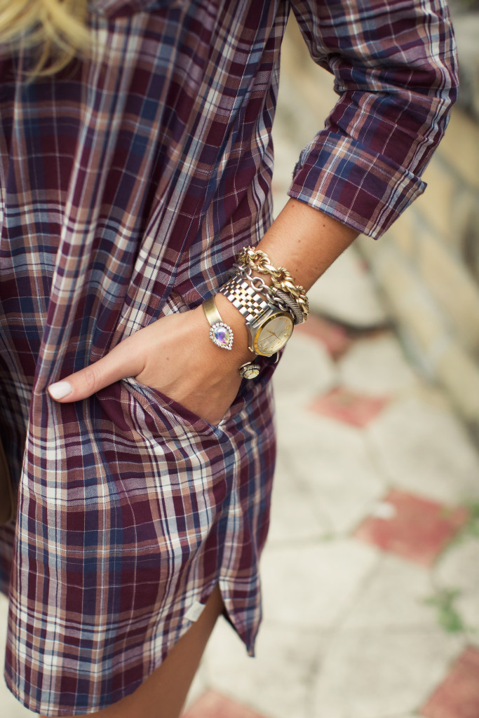 tory burch robinson tote with prada sunglasses and the best fall plaid shirtdress-15